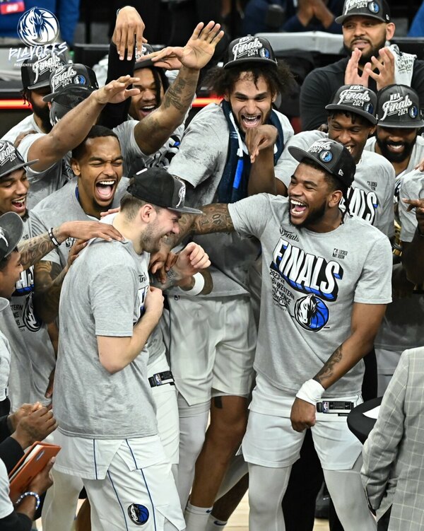 Versus / Mavericks aplastan a Timberwolves y se citan con Celtics en Finales de la NBA