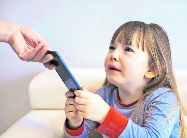 Experto recomienda no darle un celular a un niño antes de los 8 años - Megacadena - Diario Digital
