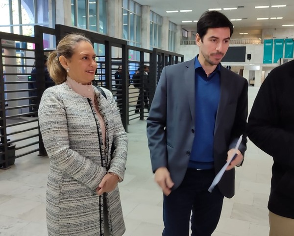 Concejal presenta amparo contra Municipalidad de Asunción - PDS RADIO Y TV