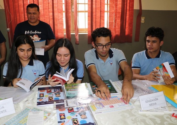 Concluye plazo para postulaciones a casi 1.000 becas de educación básica y media del MEC - .::Agencia IP::.