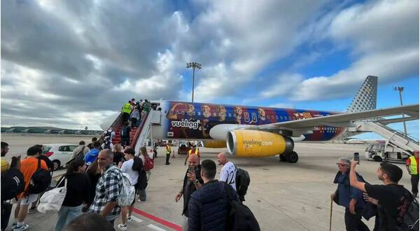 [VIDEO] ¿Olimpistas o cerristas viajarían a la final de la Copa en un avión con los colores del otro?: esto pasó en España