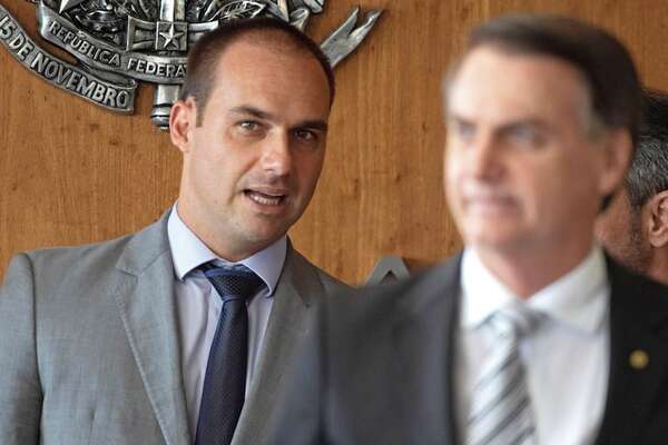 Un hijo de Bolsonaro tilda a EE.UU. de “república bananera” tras el veredicto contra Trump - Mundo - ABC Color