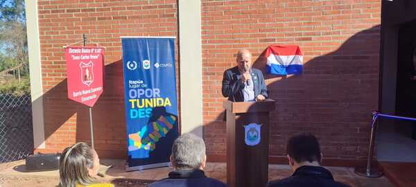 Gobernación inaugura obra en la Escuela Hrase de Encarnación