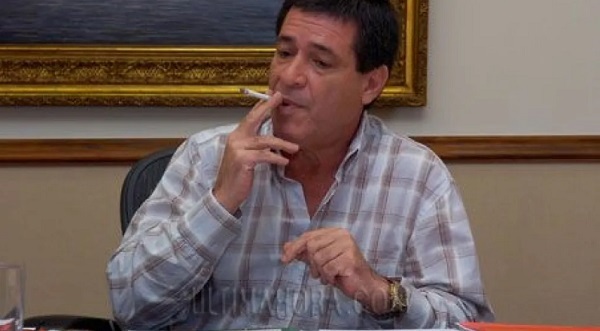 Investigaciones revelan sólidos indicios de contrabando y lavado de dinero en el emporio tabacalero de Horacio Cartes