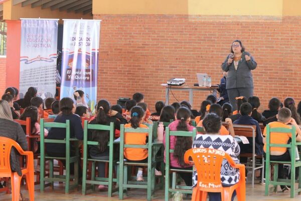Educando en Justicia instruyó a alumnos de Santa Rosa del Aguaray