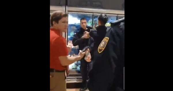 Diario HOY | Pillan a policía robando carne en un minimarket