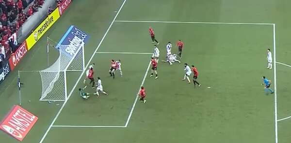 Vídeo: La milagrosa salvada de Luis Martínez sobre la línea - Sportivo Ameliano - ABC Color
