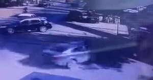 La Nación / Luque: conductor chocó a motociclista y huyó del sitio junto con su acompañante