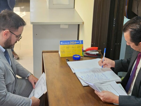 Intendencia entregó documentos que justificarían los G. 500 mil millones - Portal Digital Cáritas Universidad Católica