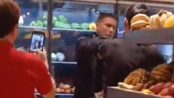 Un policía habría intentado robar carne de un minimercado