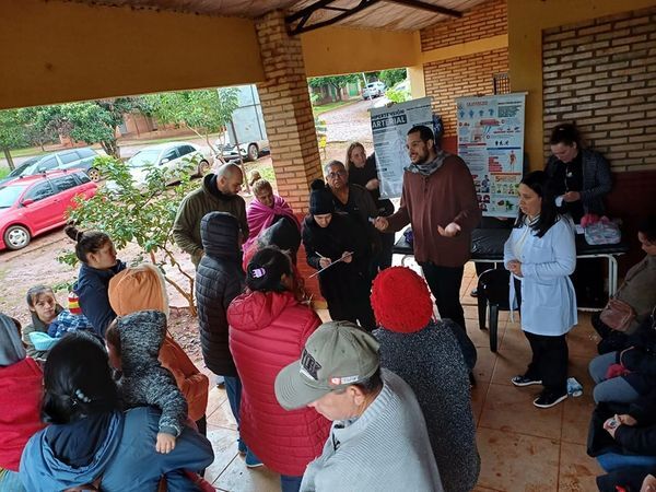 Orientan a personas con enfermedades crónicas