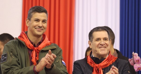 Suspenden a un funcionario que denunció operaciones de lavado vinculadas a Cartes