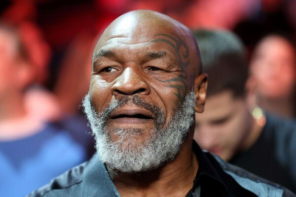 Versus / Habrá que esperar: Se pospone el esperado regreso de Mike Tyson al cuadrilátero