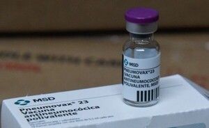 Vacuna Neumo 23 está disponible desde hoy en CDE para grupo de riesgo