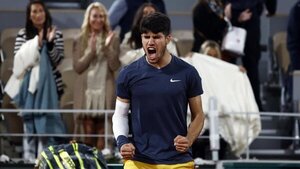 Alcaraz no se apea de los octavos en París
