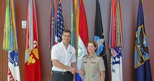 La Nación / Peña insiste en mayor cooperación ante líder del Comando Sur de EE. UU.