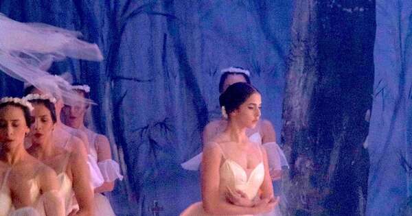 La Nación / Este finde se despide la obra “Giselle”