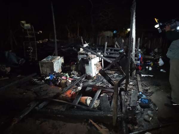 Familia de seis pierde todo en un incendio en Luque - Policiales - ABC Color