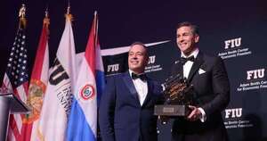 La Nación / Santiago Peña recibe el premio “Champion of Freedom” en EE. UU.