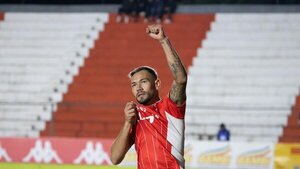 General viene con sus propias necesidades