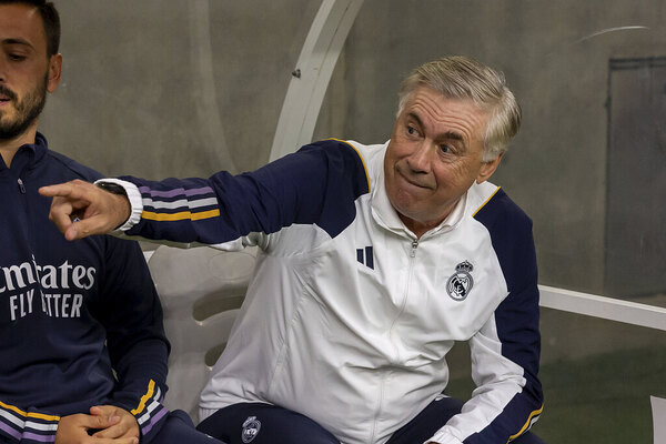 Versus / "Es el partido más importante y el más peligroso", advierte Ancelotti