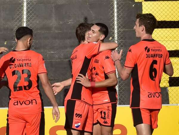 Torneo Apertura: Goleada académica - Fútbol - ABC Color