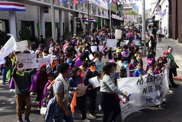 A 20 años del crimen de Felicita, niños exigen frenar casos de abuso sexual en Paraguay - Nacionales - ABC Color