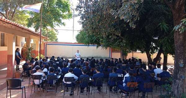 La Nación / Defensoría realizó charlas educativas sobre acoso escolar
