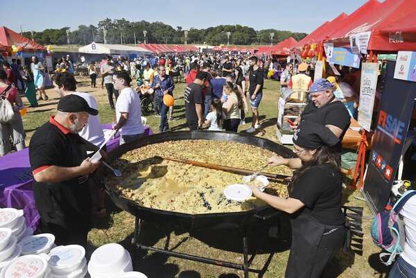 Comilona de Teletón: más de 100 stands y shows de 150 artistas para comer y ser solidarios hoy - Nacionales - ABC Color
