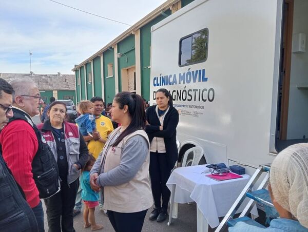 Nativos apostados frente al INDI recibieron asistencia médica - Megacadena - Diario Digital