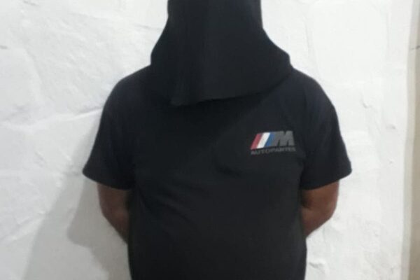 Atrapan a sujeto que golpeó y pateó a su ex pareja