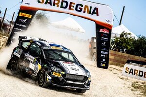 Versus / ¡Imparable! Diego Domínguez triunfa en Cerdeña para subir a la punta de la WRC3
