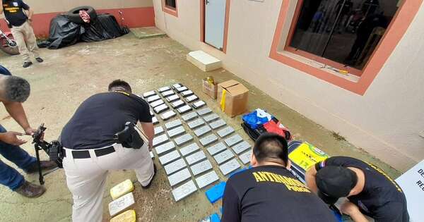 Diario HOY | Cómo robaron US$ 200.000 a dueño de la cocaína: 11 policías en la mira por ‘mejicaneada’