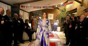 La Nación / Un paseo por la cultura marroquí: noche de sabores y desfile de prendas tradicionales