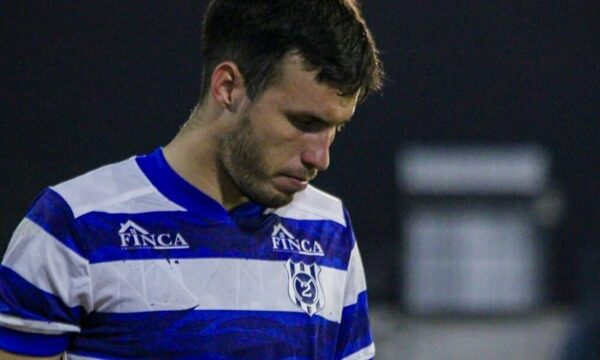 Jugó el partido en Primera y unos minutos después en Reserva le impidió gritar campeón a Olimpia