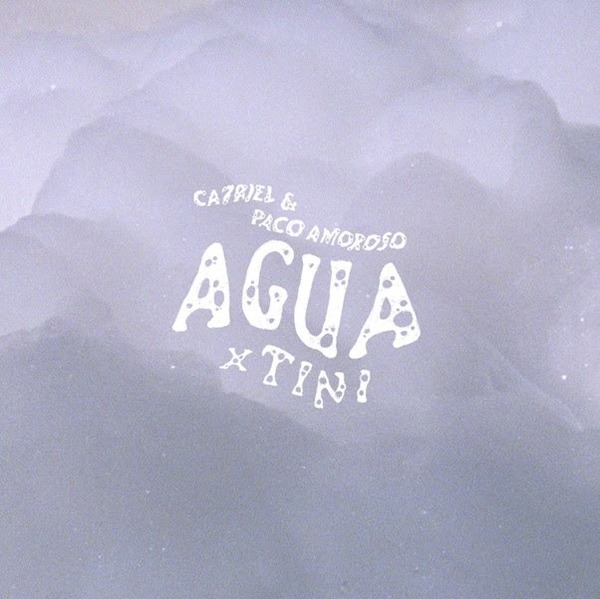 CA7RIEL & Paco Amoroso presentan 'AGUA': una oda acuática en su álbum BAÑO MARÍA - trece