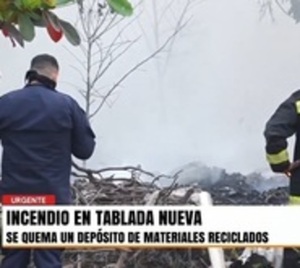 Depósito de reciclados ardió en Tablada Nueva - Paraguay.com