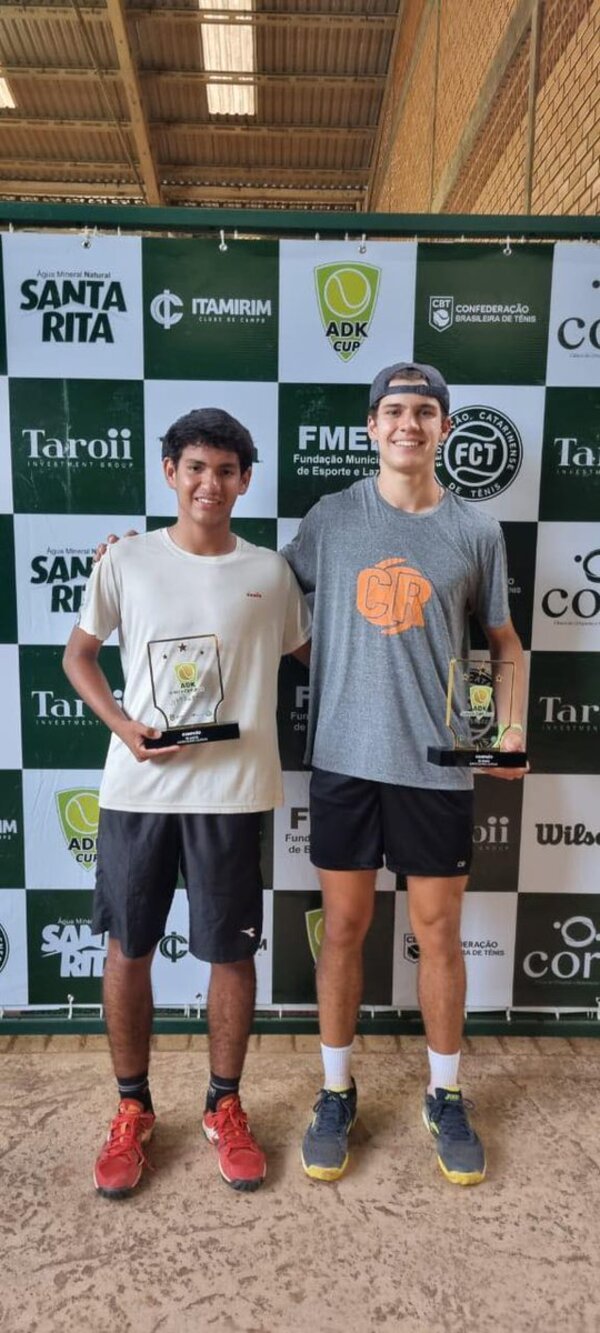 Alex Santino Nuñez es campeón en torneo junior de Bolivia