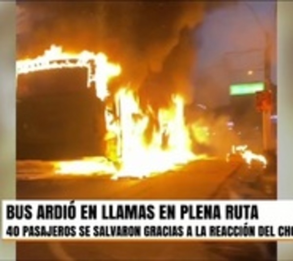 Bus fue consumido por el fuego en San Lorenzo - Paraguay.com