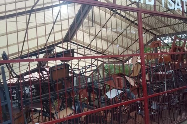 Estudiantes “toman” el colegio Ysaty de Asunción - ADN Digital