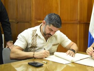 "Nenecho" niega haber utilizado G. 500 mil millones para pago de salarios · Radio Monumental 1080 AM