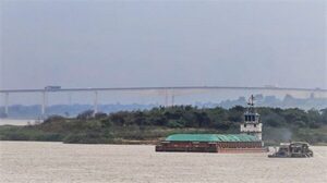 Descenso de los ríos Paraguay y Paraná afecta capacidad de transporte fluvial paraguayo