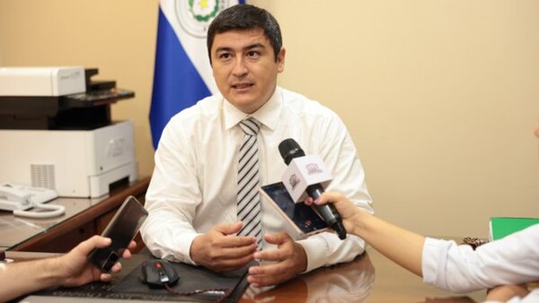 Paraguayo Cubas expulsa a senador José Oviedo de Cruzada Nacional