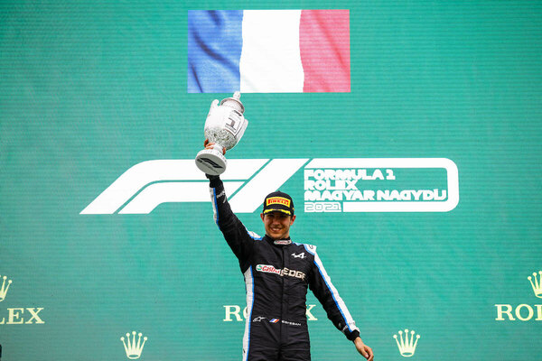 Versus / Alpine anuncia que Esteban Ocon se marchará al final de la temporada