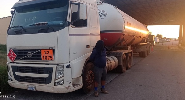 Imputan a chofer boliviano tras requisa de 10 kilos de cocaína de su camión