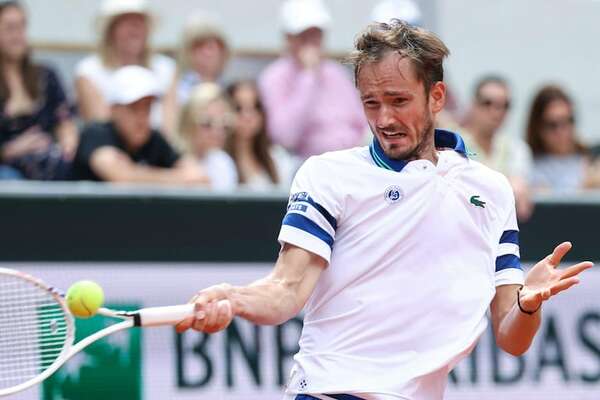 Daniil Medvedev eliminado en octavos de Roland Garros por Álex de Miñaur - Tenis - ABC Color