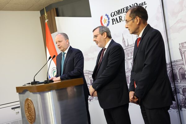 Ejecutivo propone a Miguel Mora como nuevo miembro del directorio del BCP - Megacadena - Diario Digital
