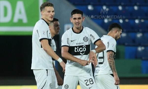 Versus / Olimpia comienza a reubicar jugadores en el plano local