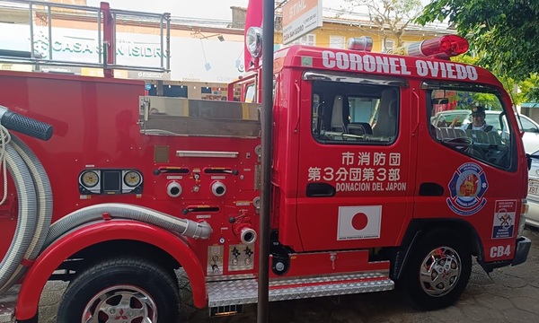 Cuerpo de Bomberos Rojos de Coronel Oviedo suma su décimo móvil a la flota de vehículos - OviedoPress