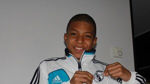 Mbappé: "Es imposible explicar lo feliz y emocionado que me siento"